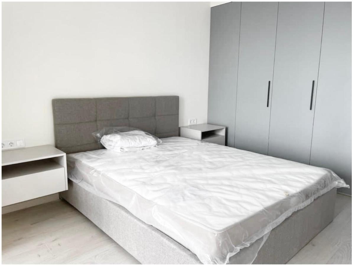 Most City Area 2-Bedroom Lux, Ekaterinoslav Square Dnipro Eksteriør billede